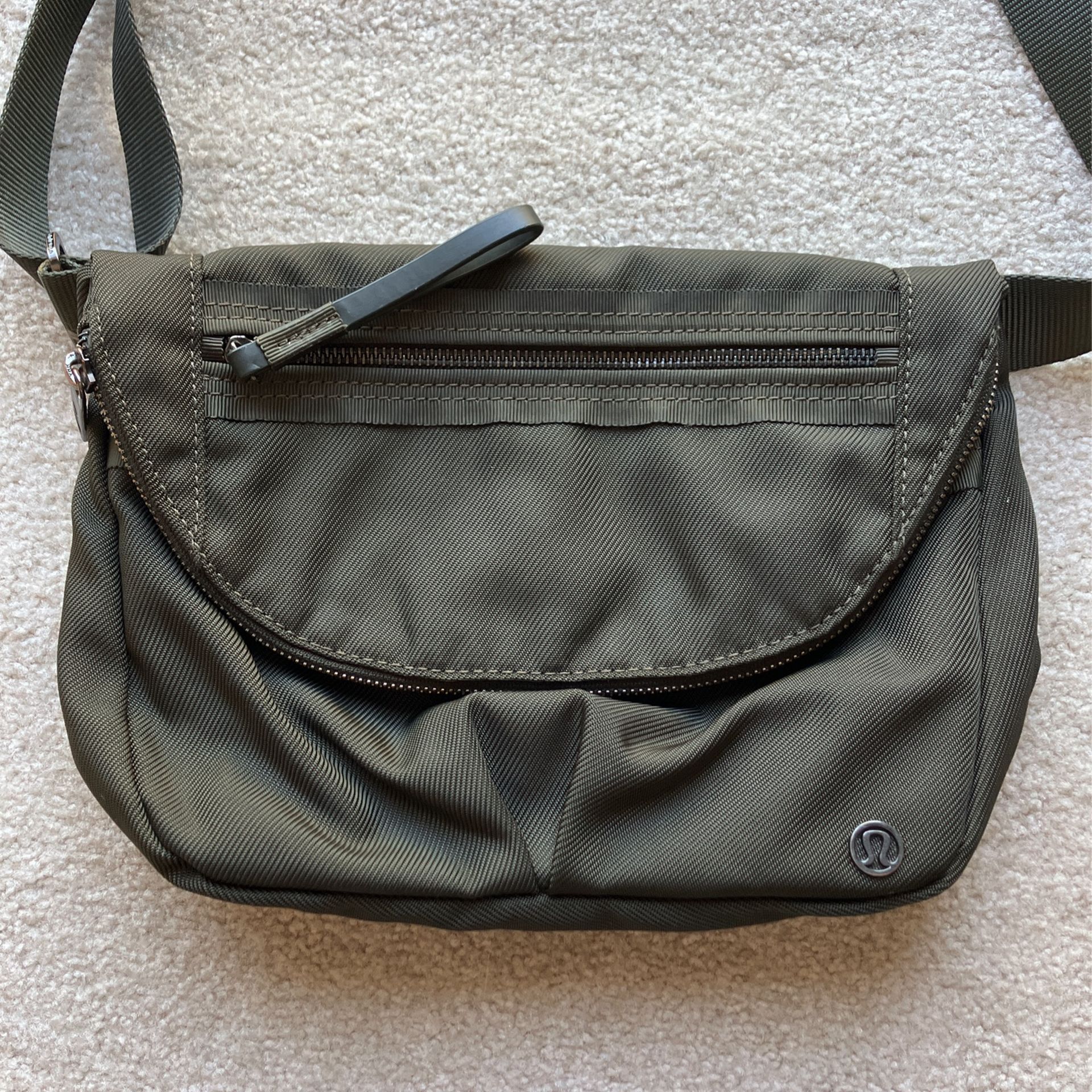 Lululemon All night Festival Bag 5L