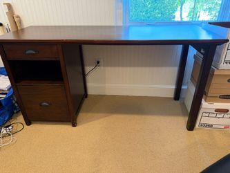 Pottery Barn Desk in Good Condition Two pieces 5’ w x 22d x 30h Smoke free household.
