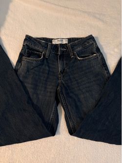 Hollister low rise dark wash jeans size 00 w24