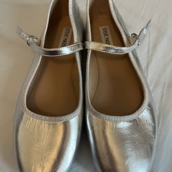 Steve Madden Flats Size 8.5