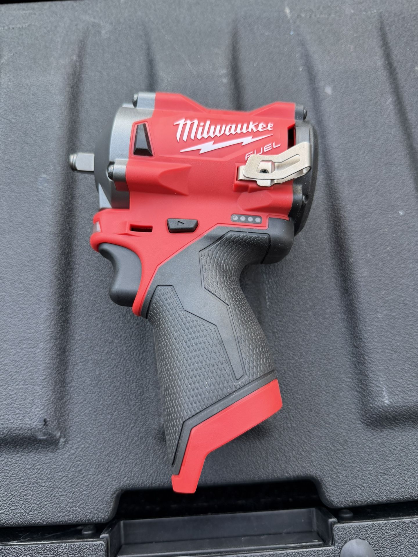 Milwaukee 3/8 Impact Wrench