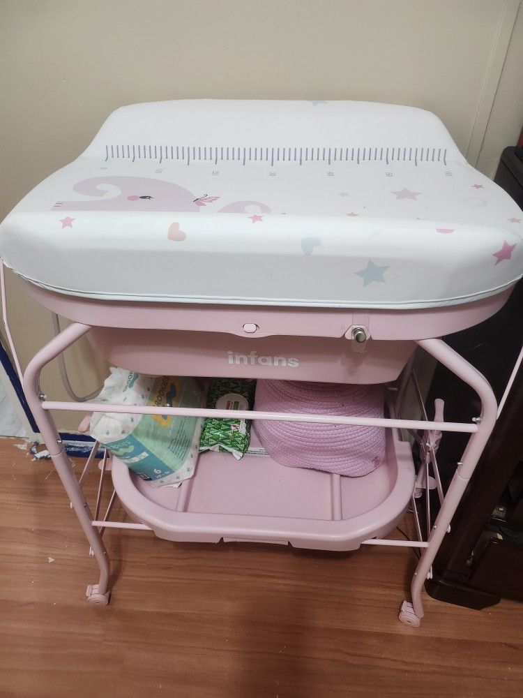 Baby Changing Station With Tub
