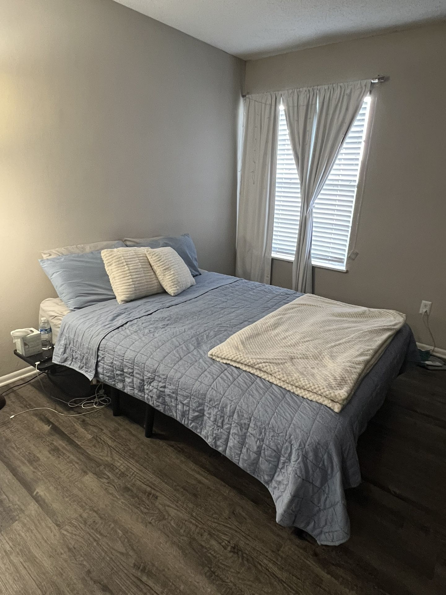 Queen Adjustable Bed Frame (Base)