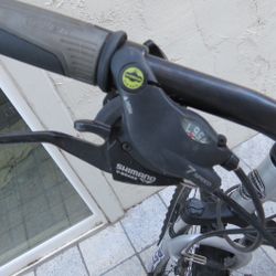 2005 Trek 3700 Shimano Bike