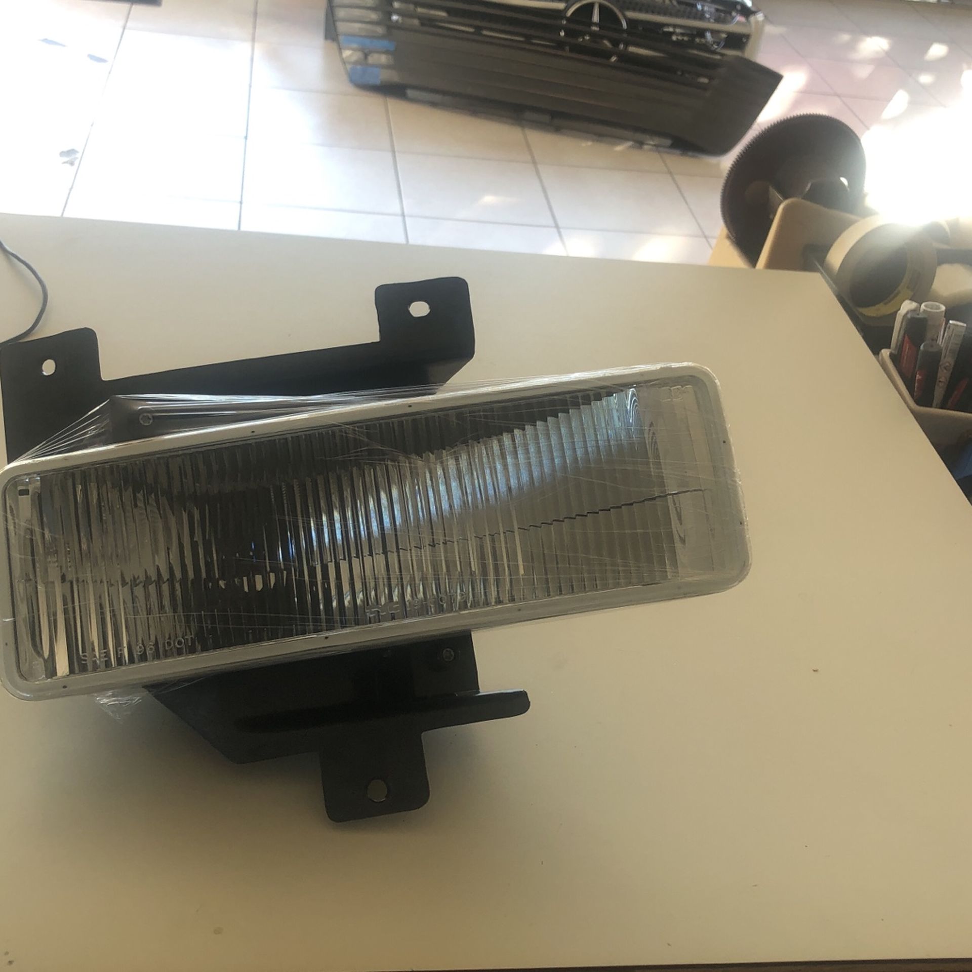 Ford Pick Up F150/(contact info removed) To 2003 Fog Lamp Passenger Side Assembly