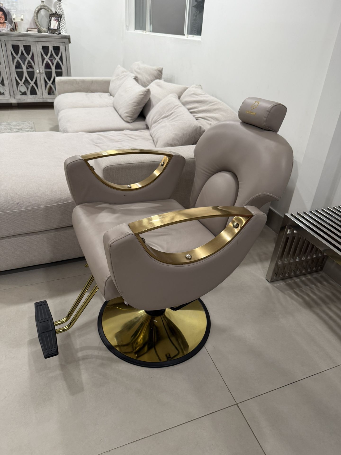 Barber / Hair Stylist Chairs