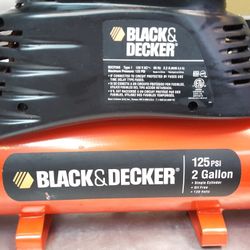BLACK & DECKER 2 GALLON AIR COMPRESSOR