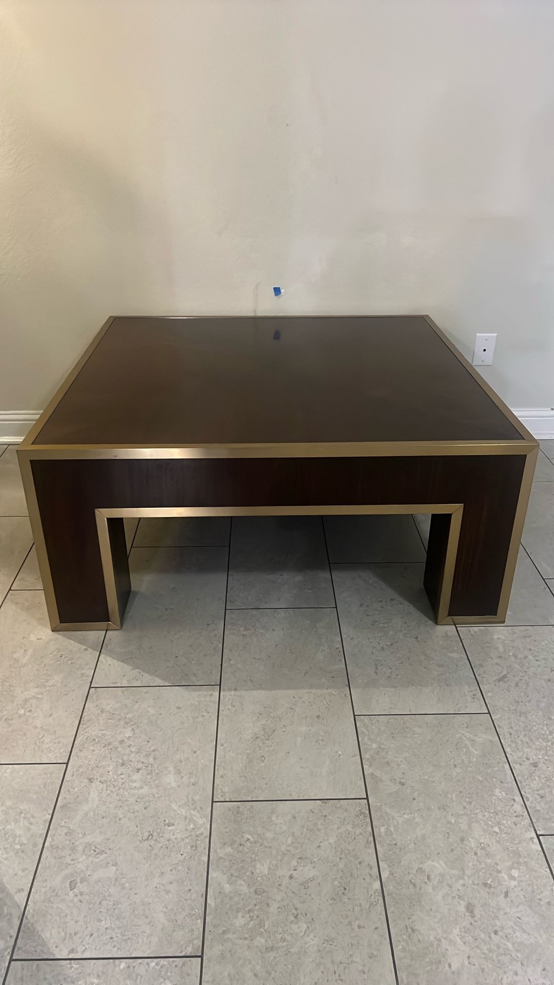Coffe Table Bernhardt Wallnut And Brasss