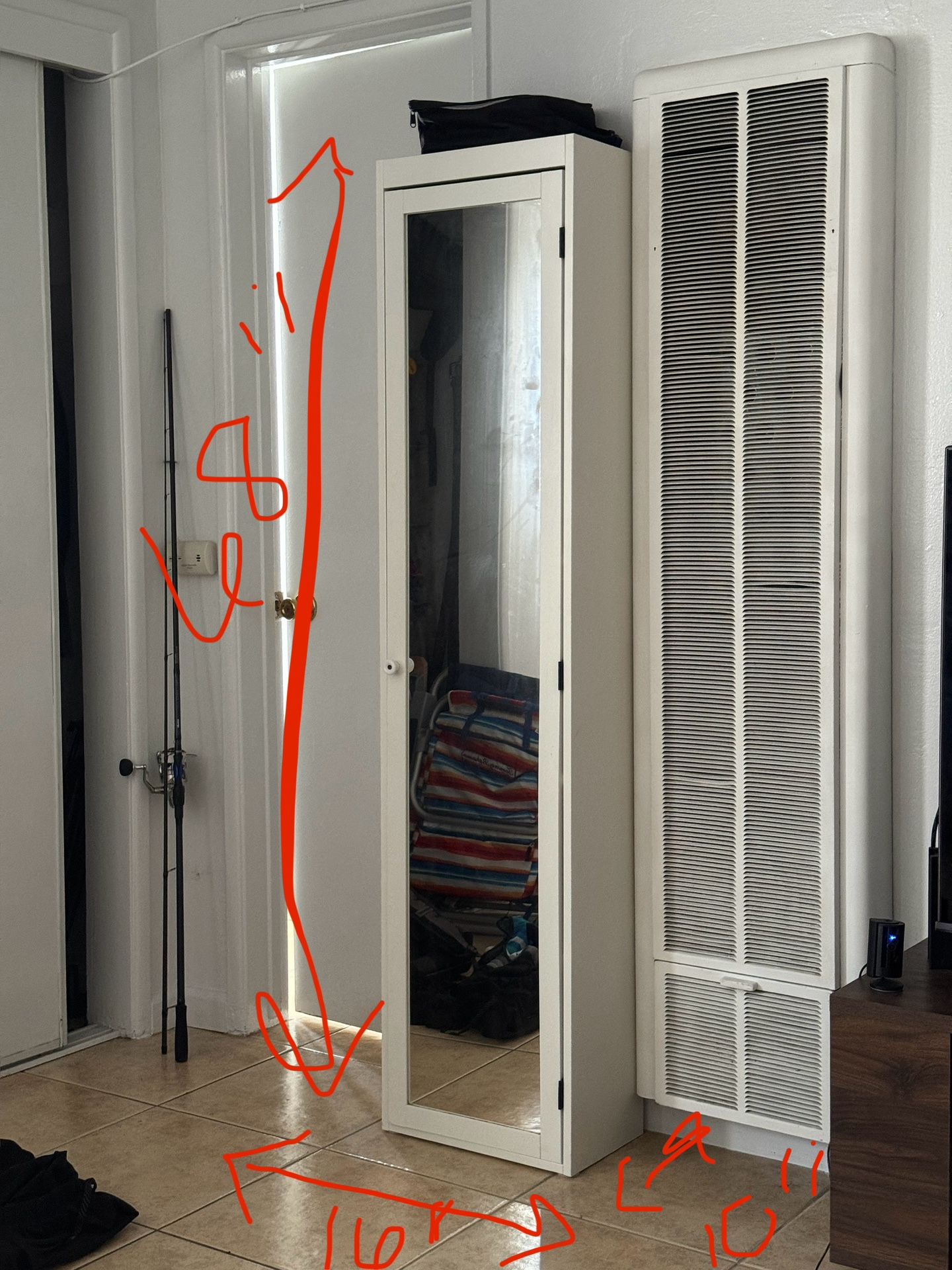 Pantry/cupboard With Mirror