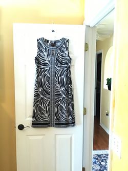 Black and White Geo Print Dress- small