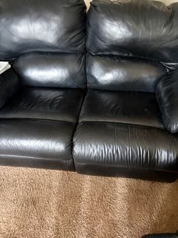 Recliner sofas