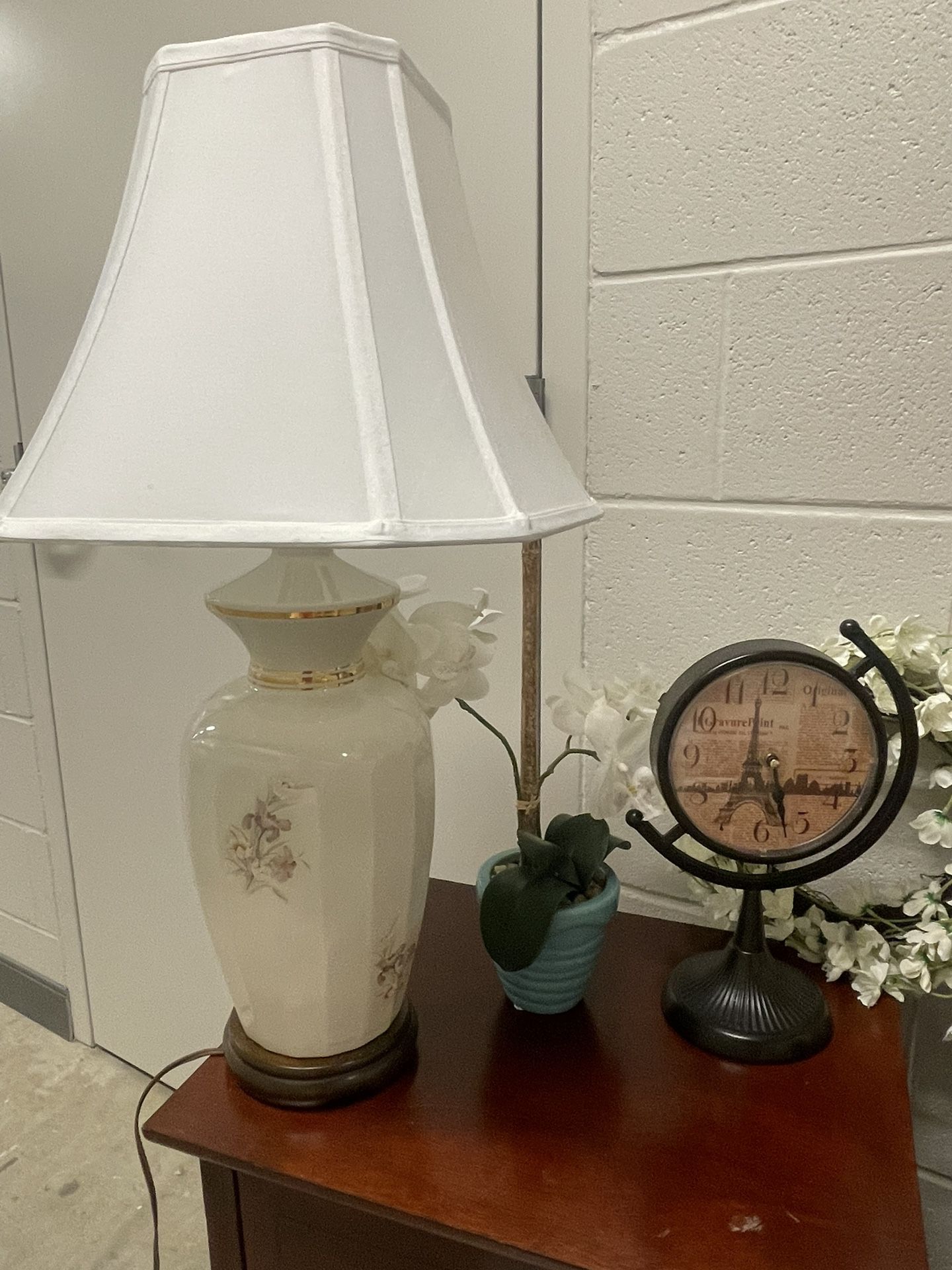 Lamps And Home Decor 