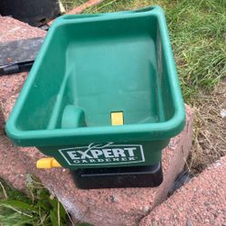 Hand Spreader Price 5$. Pick Up In Tacoma 