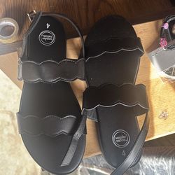 Girls sandals