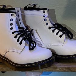 Dr Martens  boots 