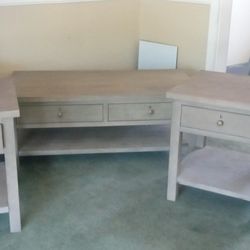Coffee Table With Two End Tables Good Condition