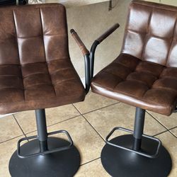 🪑✨ Bar / Breakfast Counter Stools – Great Condition ✨🪑