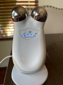 Nuface Trinity Microcurrent Skincare Device