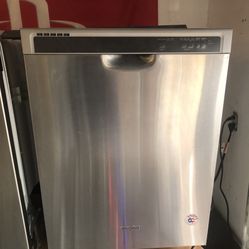 Whirlpool Stainless Dishwasher 