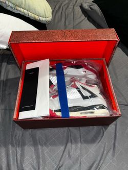 Jordan 4