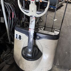 Crown Electric Pallet Jack 