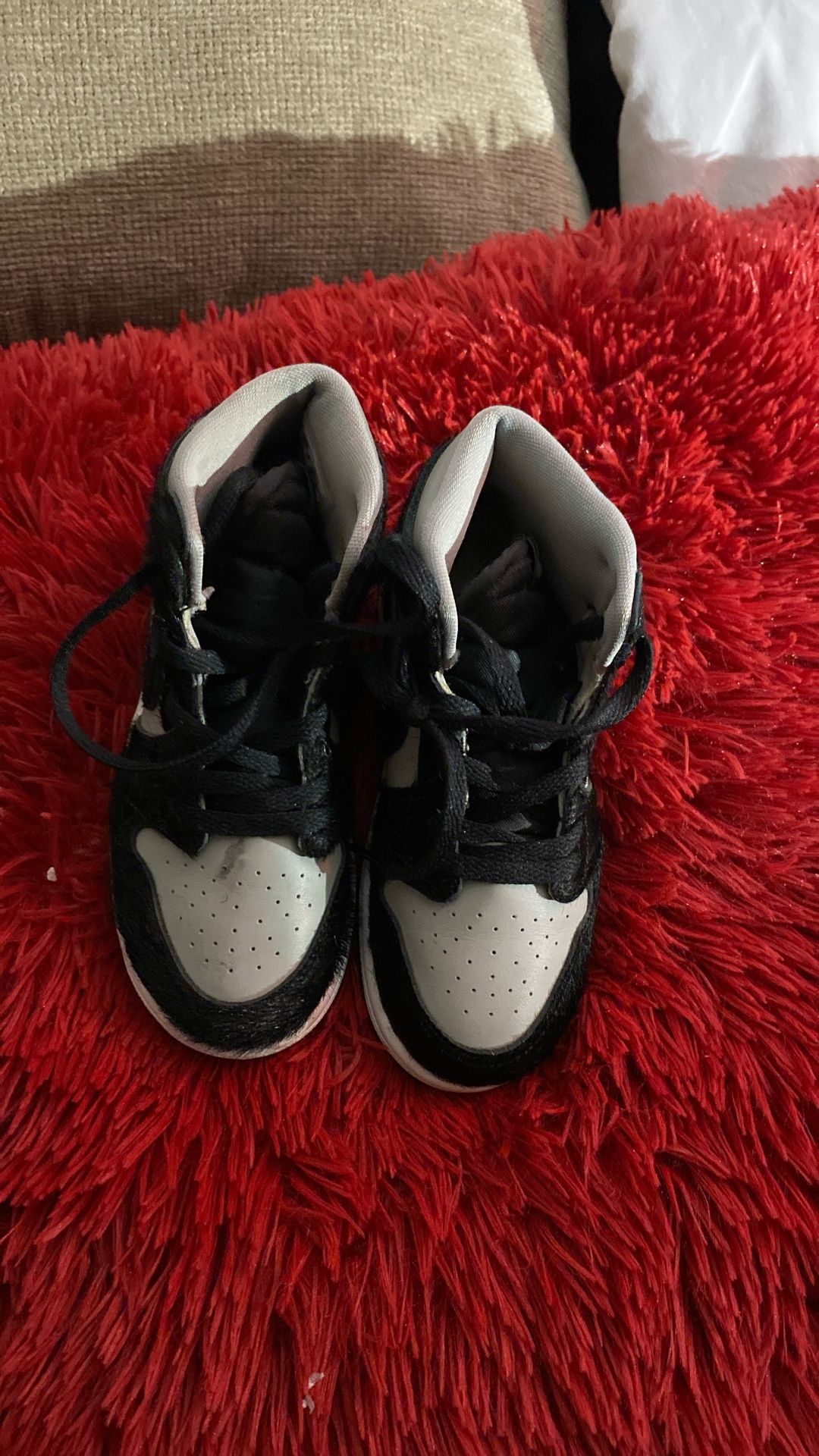Toddler Jordan 1s 10C