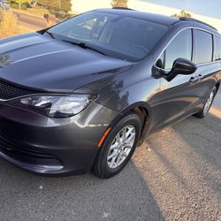 2020 Chrysler Voyager