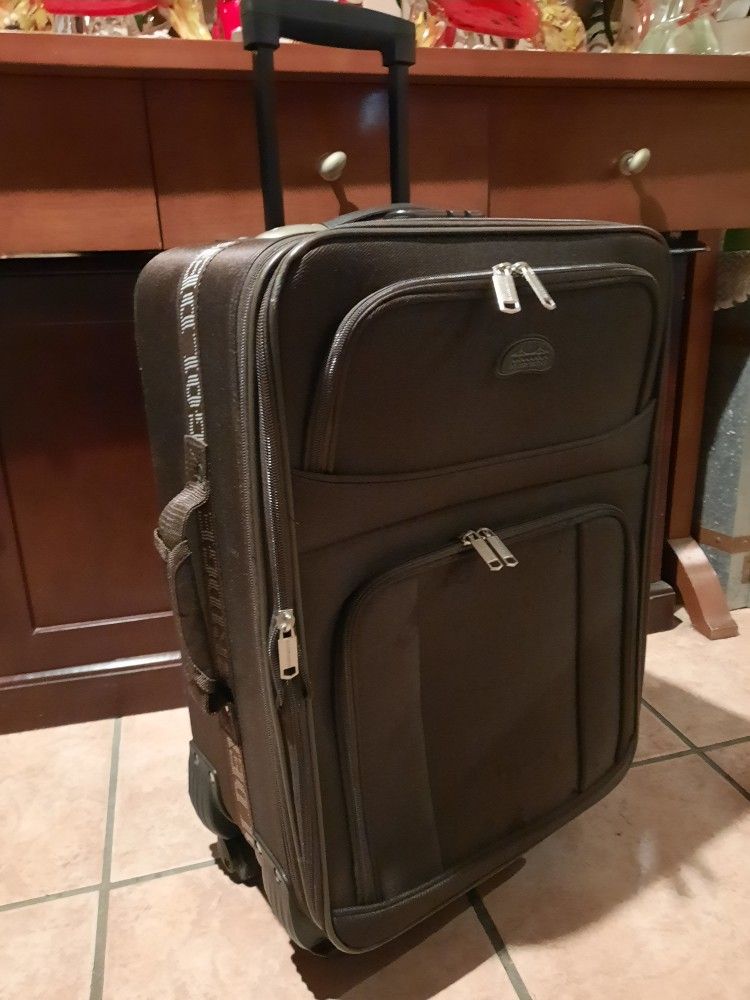 22x14x10 CarryOn Luggage
