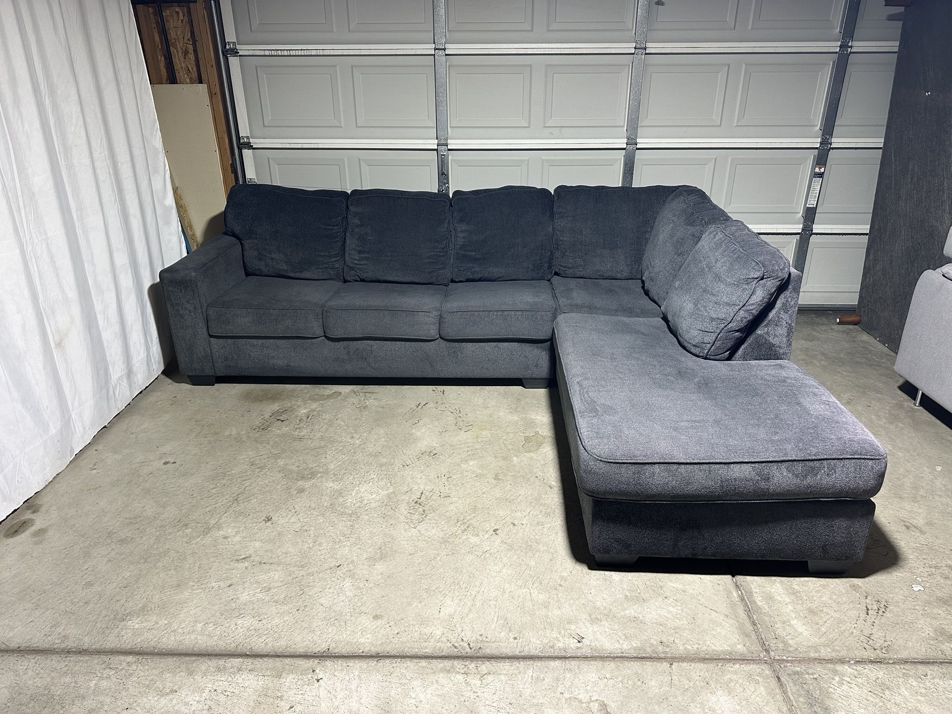 Sectional Couch *Free Delivery* 