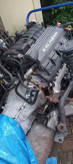 6.4 Liter Hemi Scat Pack Engine