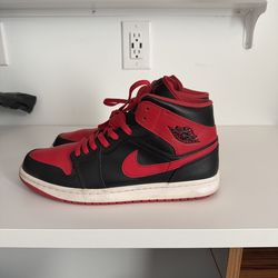 Air  Jordan 1 Mid "Alternate Bred"