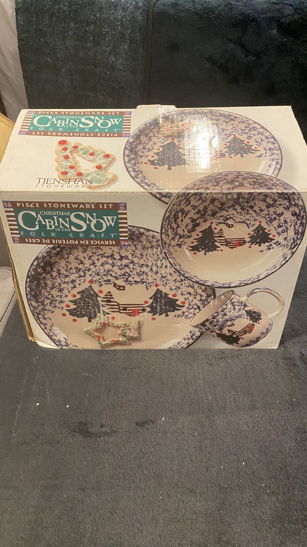 16 Piece Cabin Snow Christmas Set