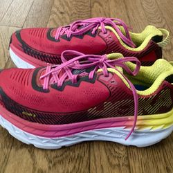 HOKA RUNNING SHOES 