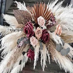 teach participant Dress Up Your Ceremony with Classy Wedding Accessories!