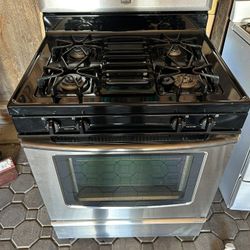 GAS STOVE 