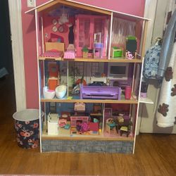 Doll House 