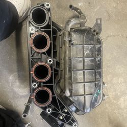 Parted Out 12-15 Civic 2.4 Engine Intake Manifold