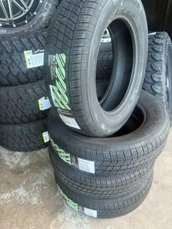 225 65 17 Set Of New Tires