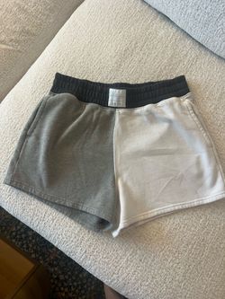 Hollister Women’s Shorts Medium