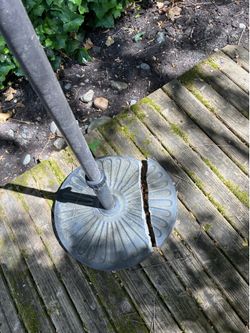 Free umbrella stand and frame