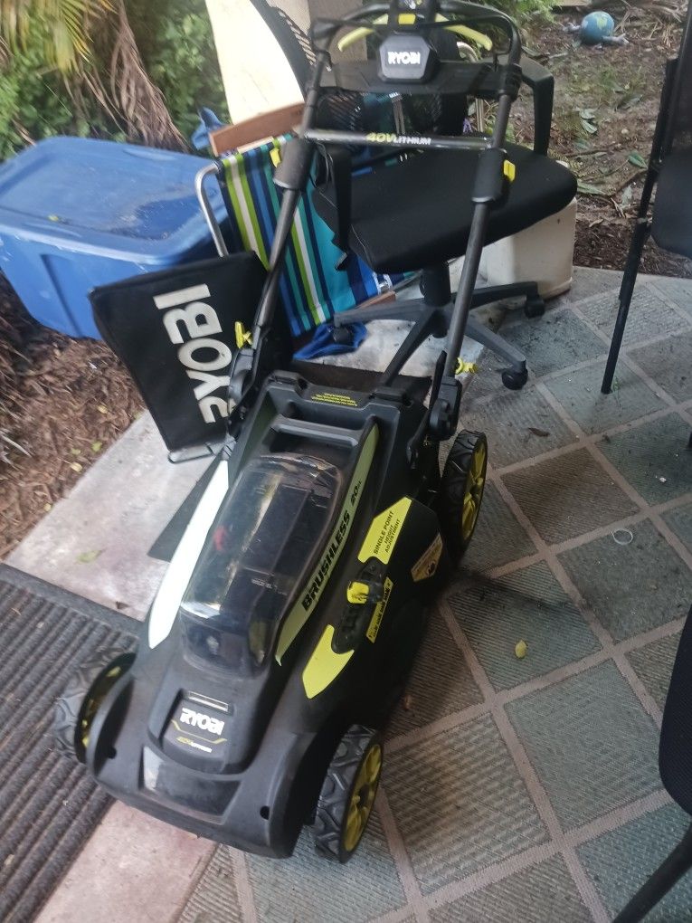 Ryobi Brushless 40v Electric Lawn Mower W Bag U Need Buy Batteries U Order 2 Pack Online Its Cheapest Way We Paid Over 700 This Lost Batteries Moving