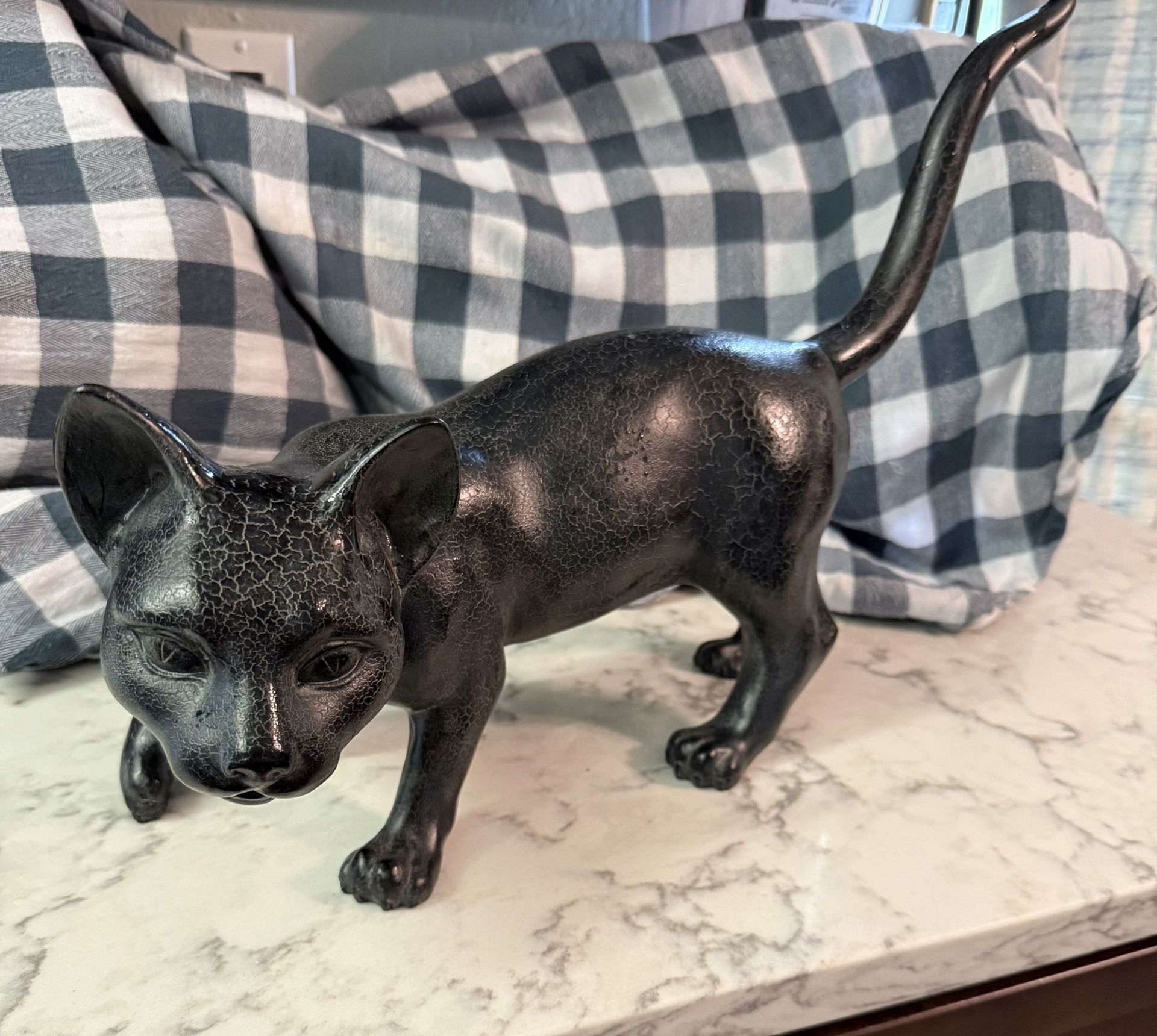 Cat statue