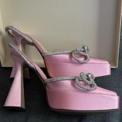 Mach and Mach Pumps (39 / 8.5 Women’s)