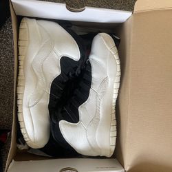 Jordan 10 Retro Tuxedo 