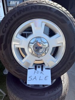 Ford Wheel with Continental Tire