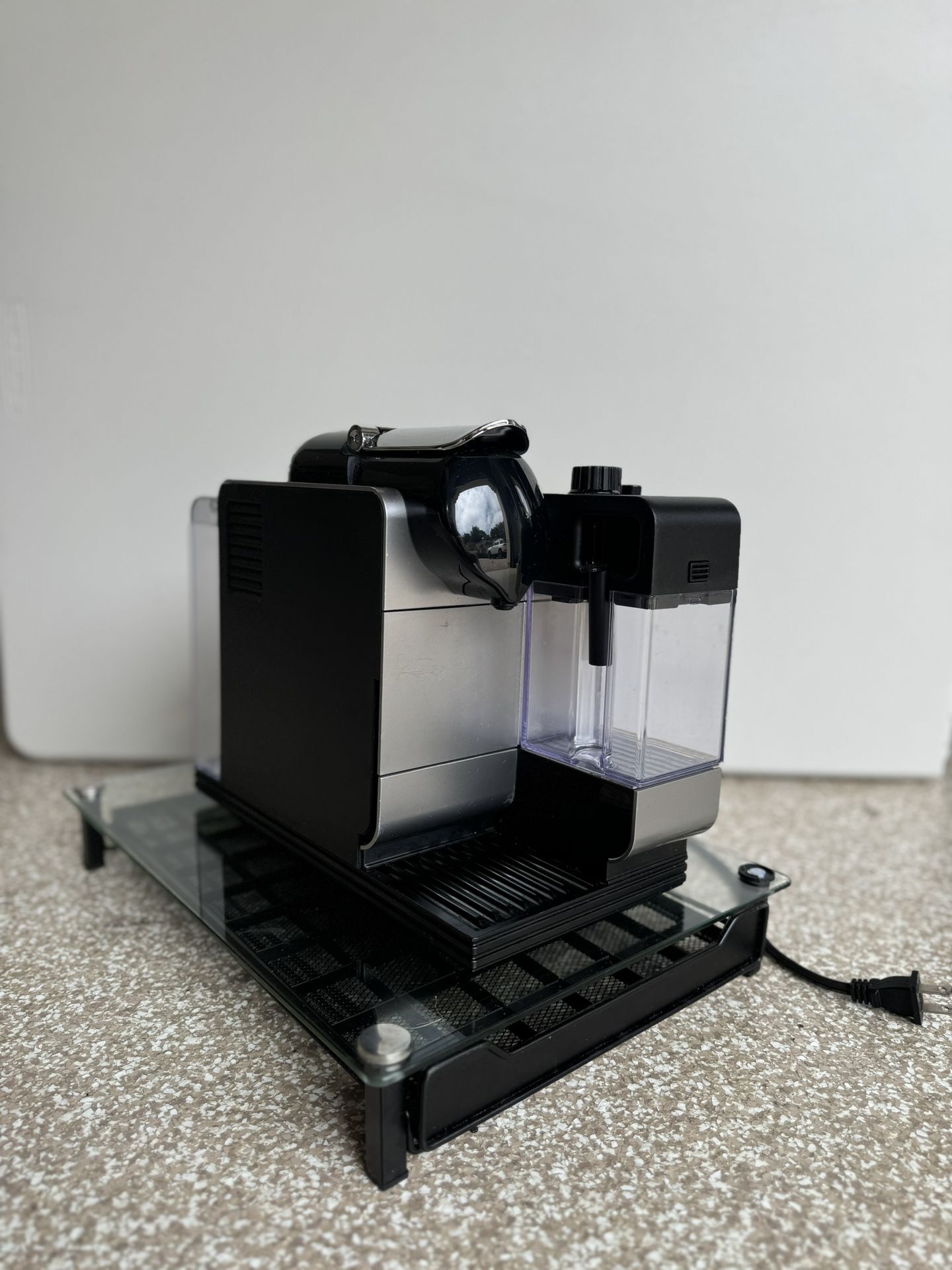 Nespresso Delonghi Lattissima Plus EN520