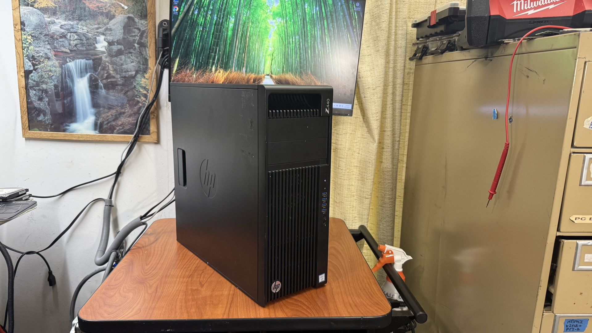 HP Z440 Workstation: 32gb Ram 8 Core CPU