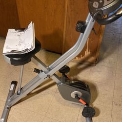 Exerpeutic Foulding Magnetic With Pulse Excersise bike $60.00 Obo