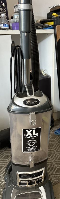 Shark XL Capacity Professional Vacuum