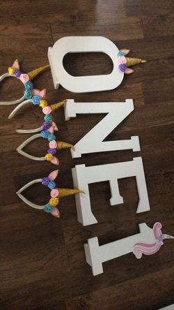 Unicorn bday supplies